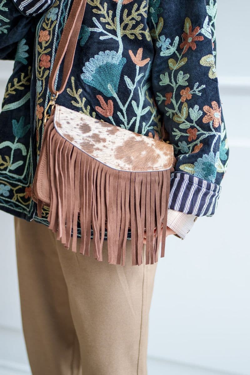 Bolso COW CHIC FLECOS, pieza hecha a mano de Diosa Soul