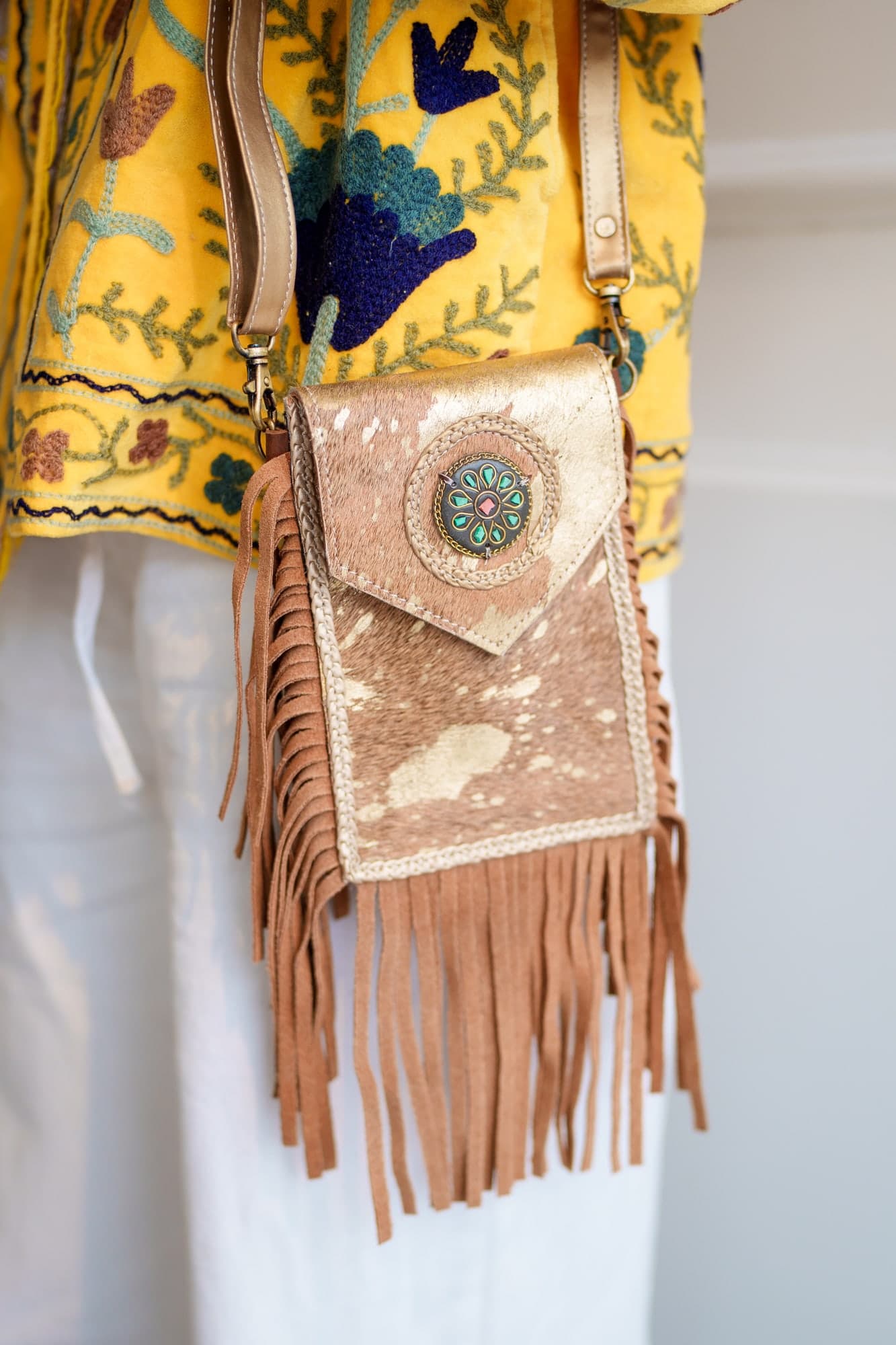 Bolso BUCKLE MOVIL GOLD, pieza hecha a mano de Diosa Soul